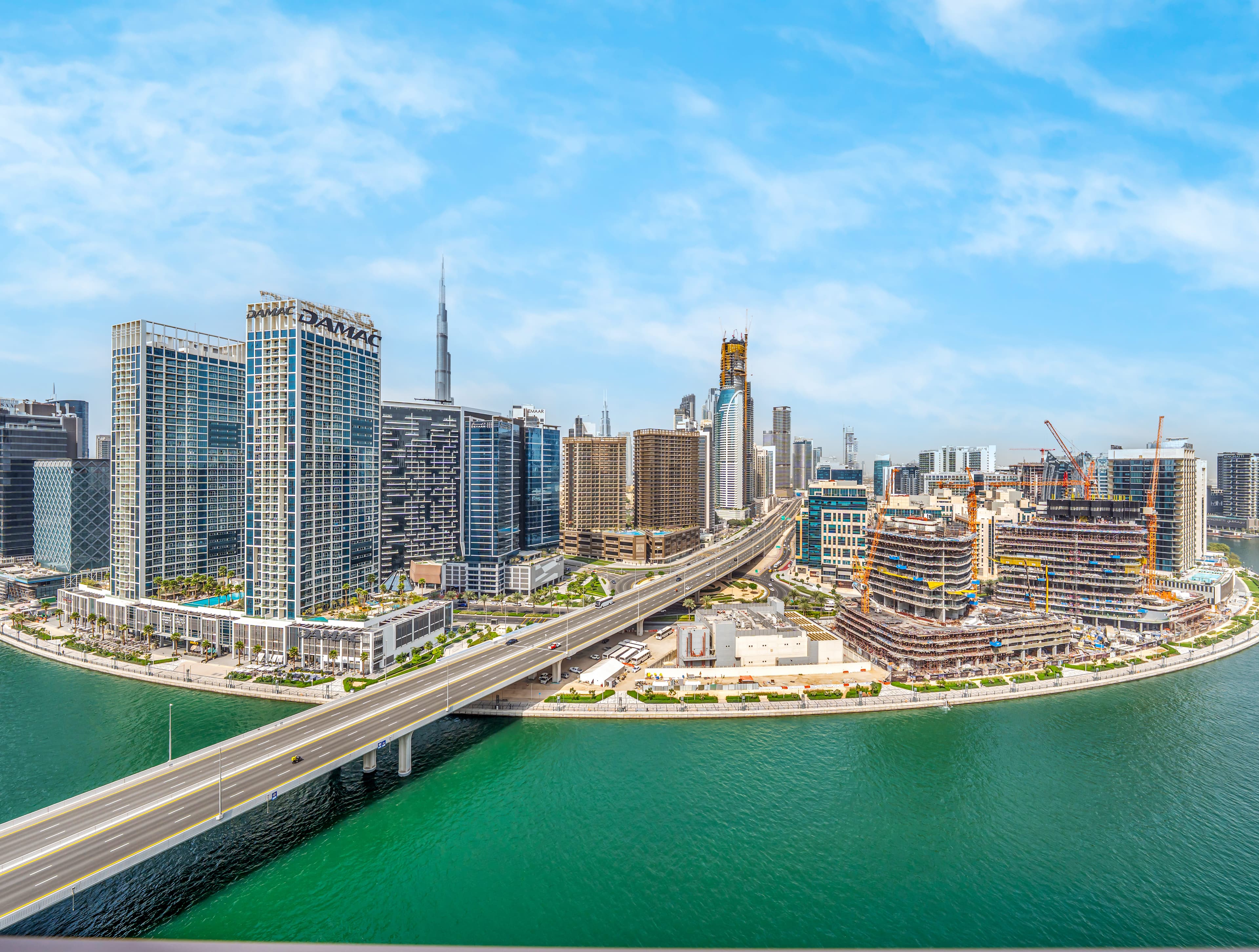 Burj Khalifa and Canal views | 3 Bedroom premium Apartment | Fully Furnished - Thumbnail 23