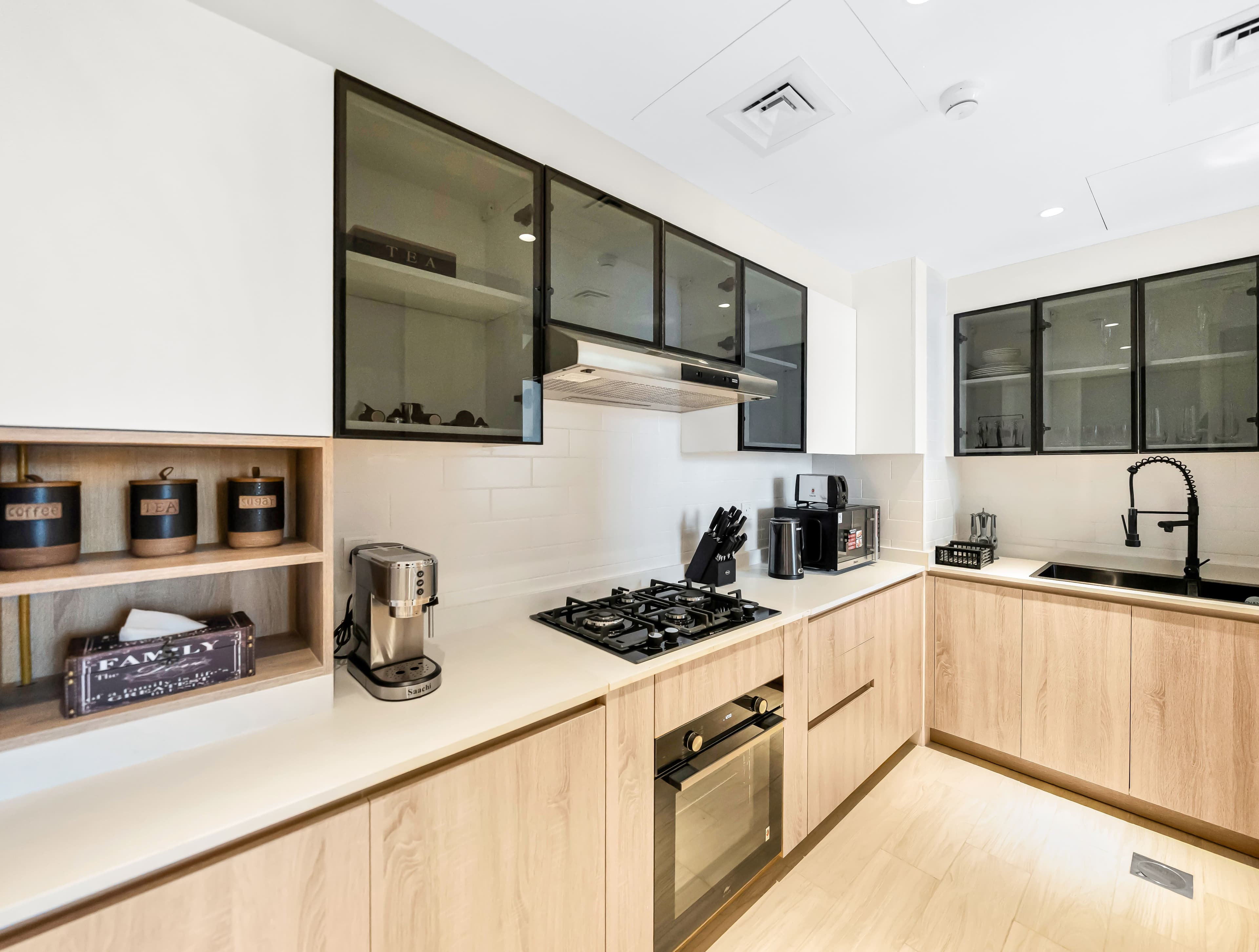 Burj Khalifa and Canal views | 3 Bedroom premium Apartment | Fully Furnished - Thumbnail 24