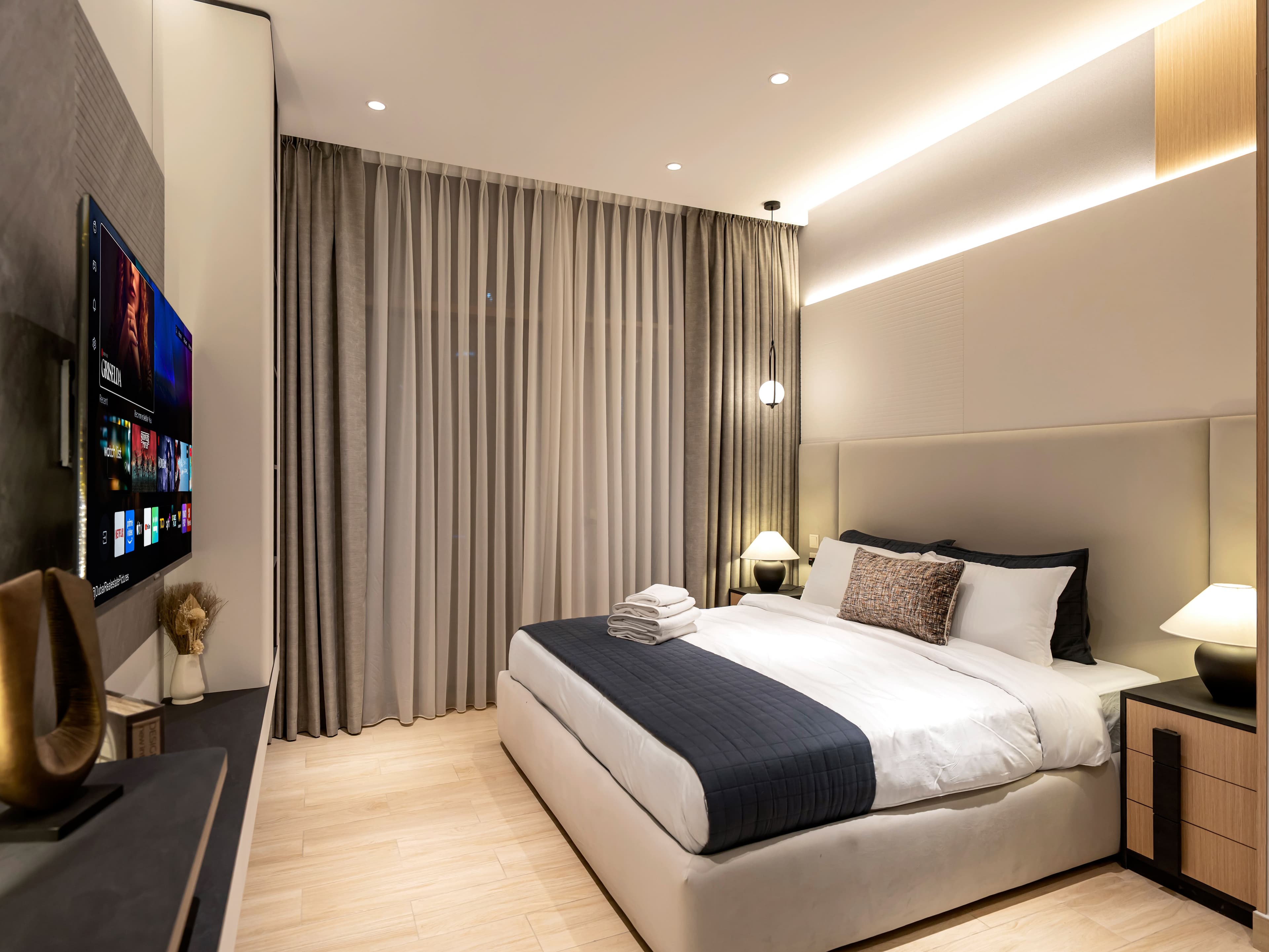 Burj Khalifa and Canal views | 3 Bedroom premium Apartment | Fully Furnished - Thumbnail 35