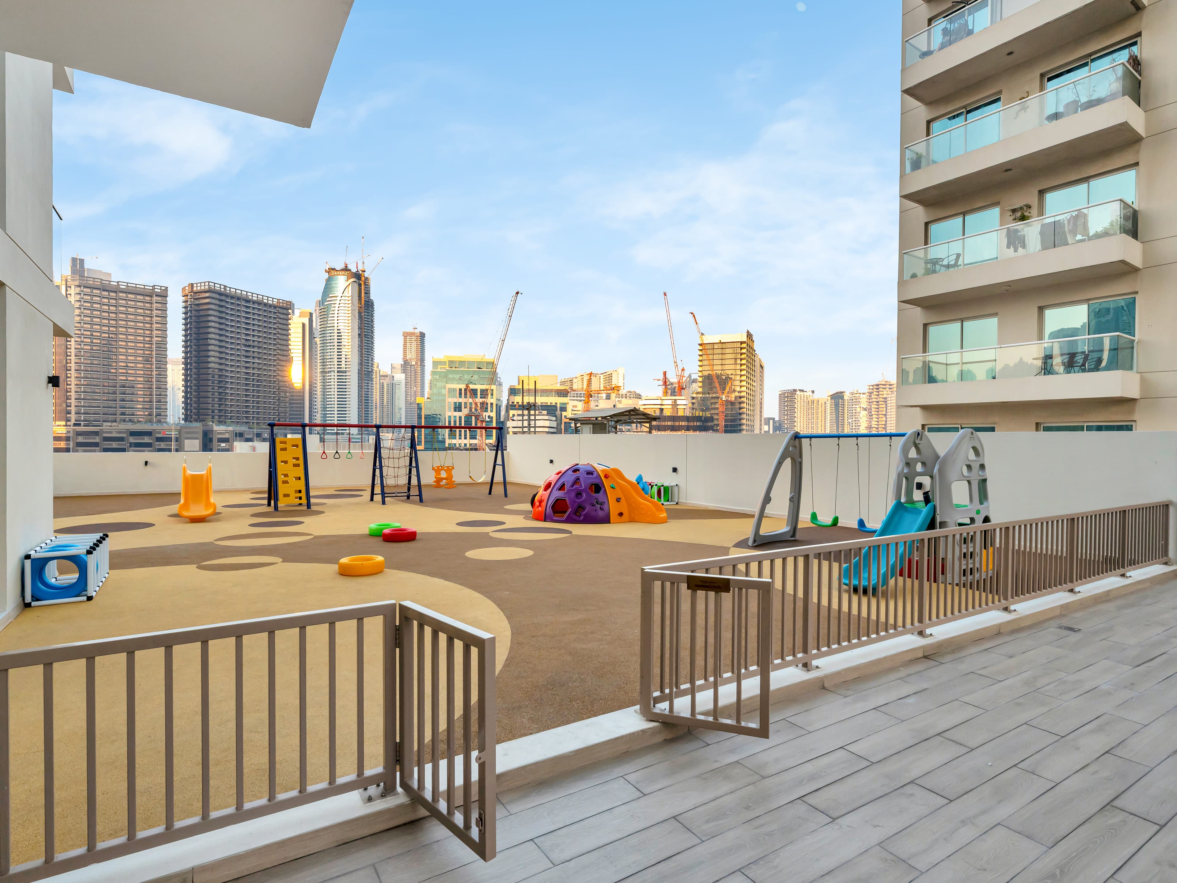 Waterfront Sophistication 3 Bedroom premium Apartment | Fully Furnished - Thumbnail 22