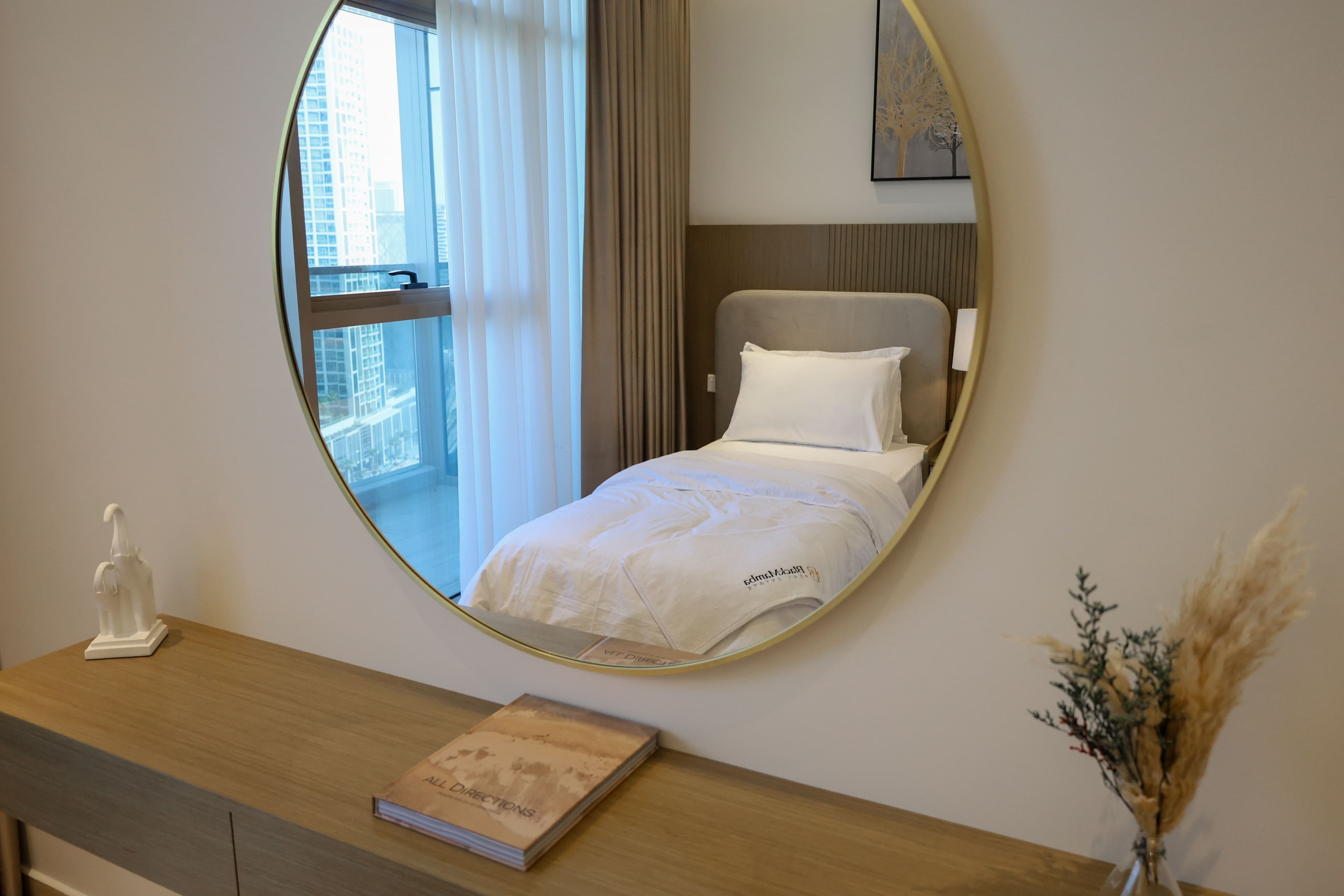 Waterfront Sophistication 3 Bedroom premium Apartment | Fully Furnished - Thumbnail 15