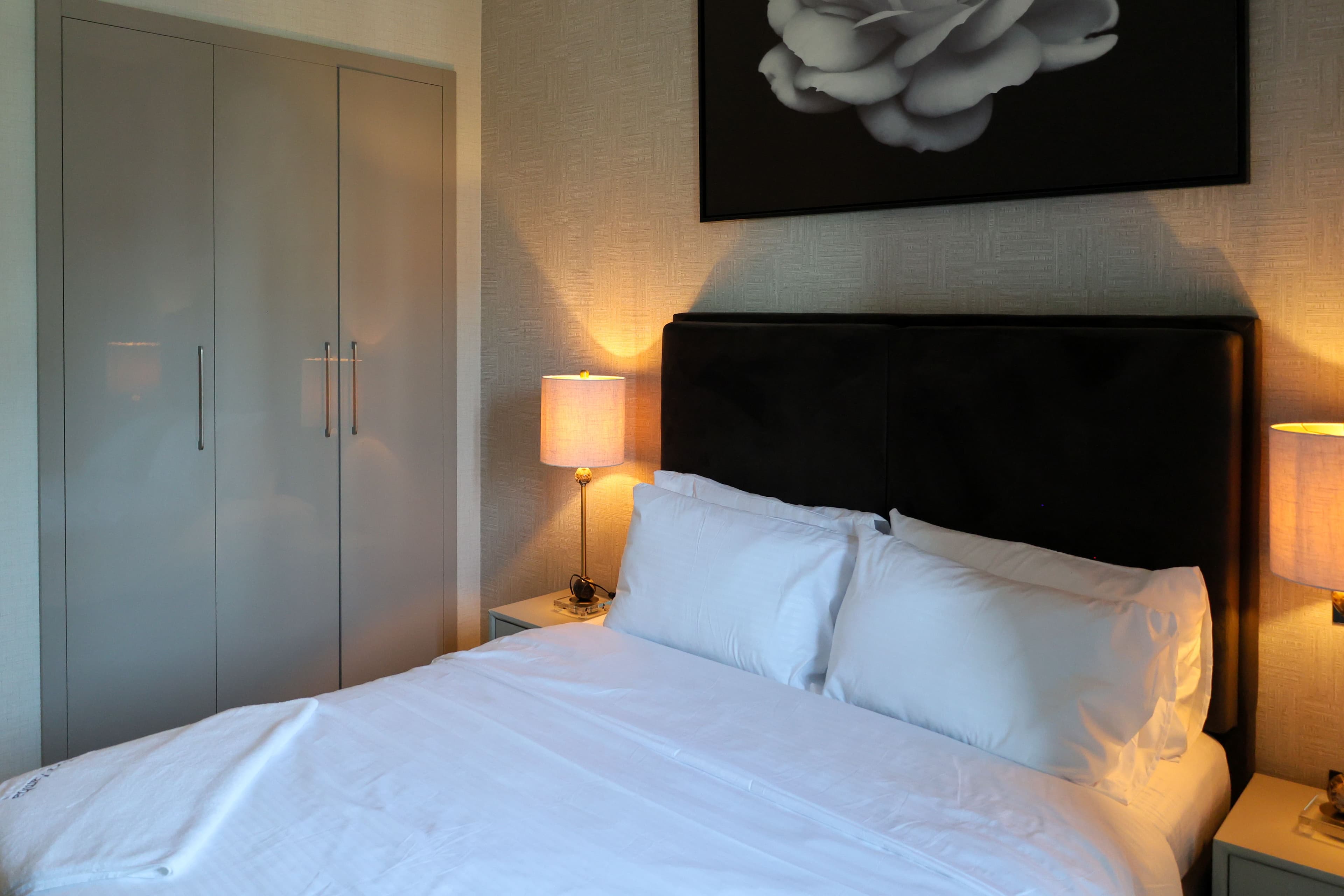 Sobha Hartland - Waves - Thumbnail 12