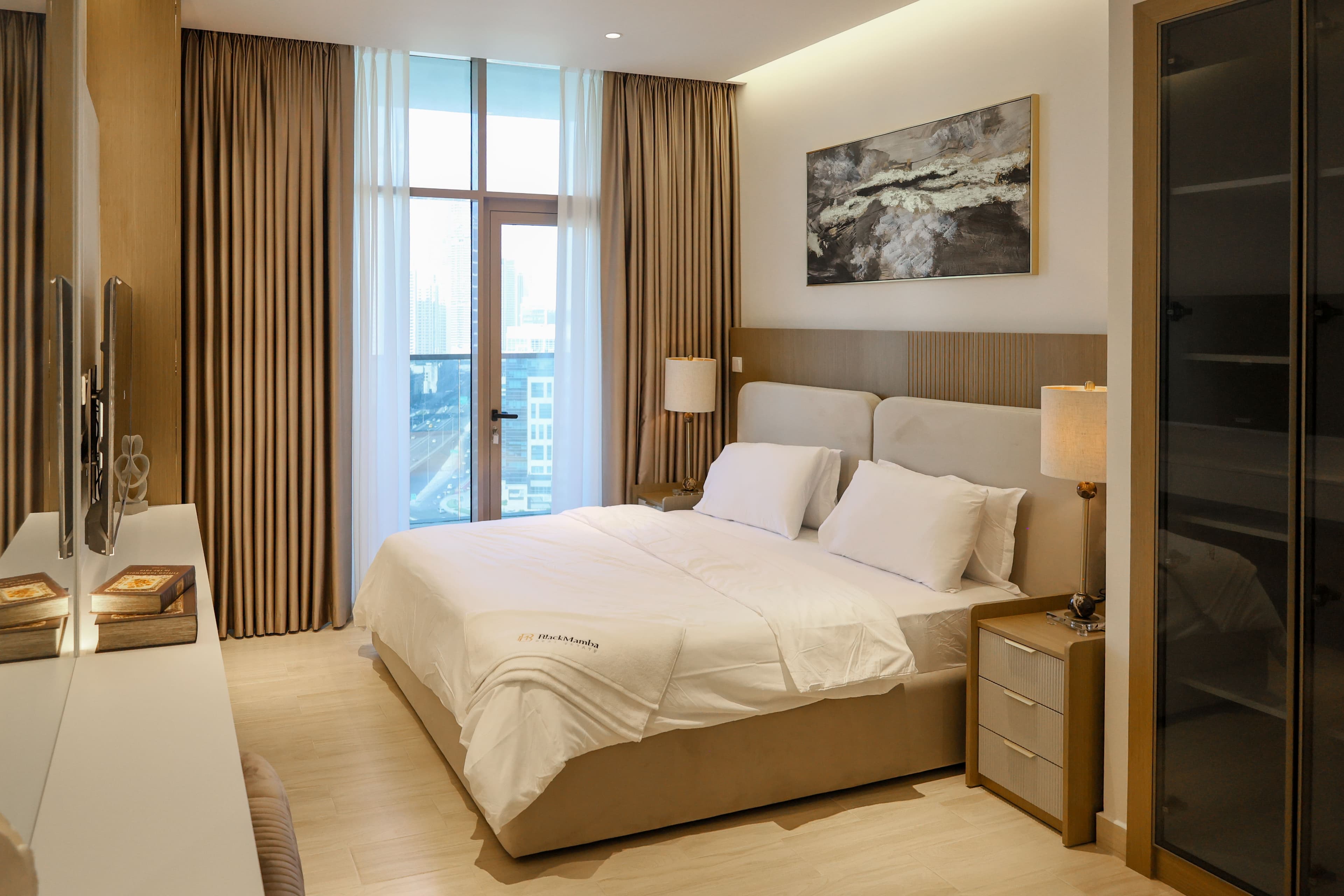 Waterfront Sophistication 3 Bedroom premium Apartment | Fully Furnished - Thumbnail 11