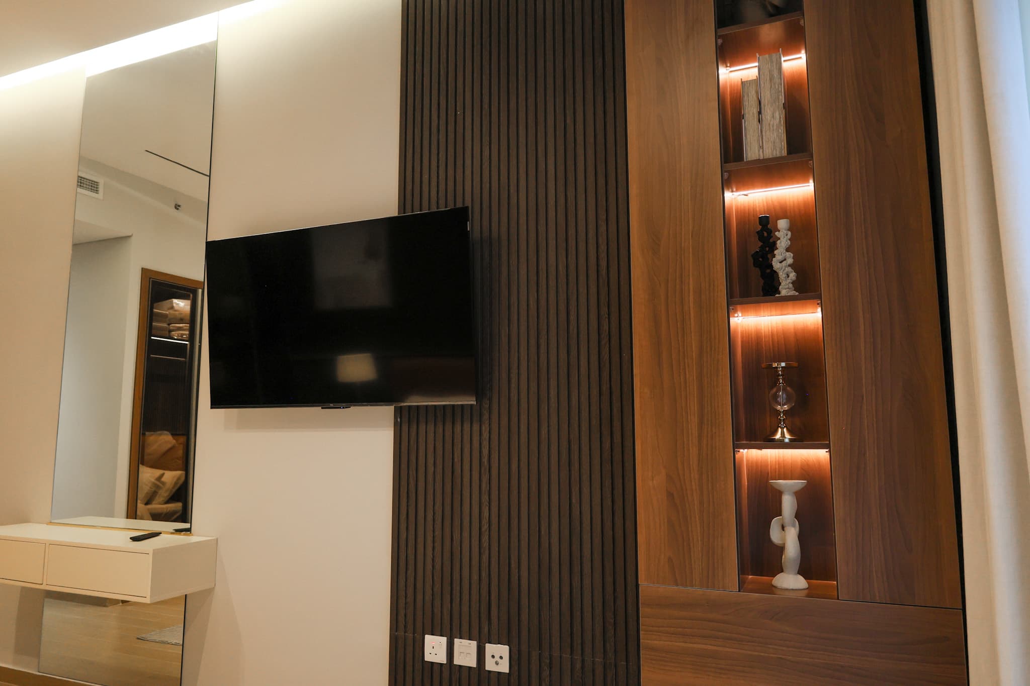 Elegant Downtown | 3 bedrooms Apartment | Fully Furnished | Dual Balcony - Thumbnail 18