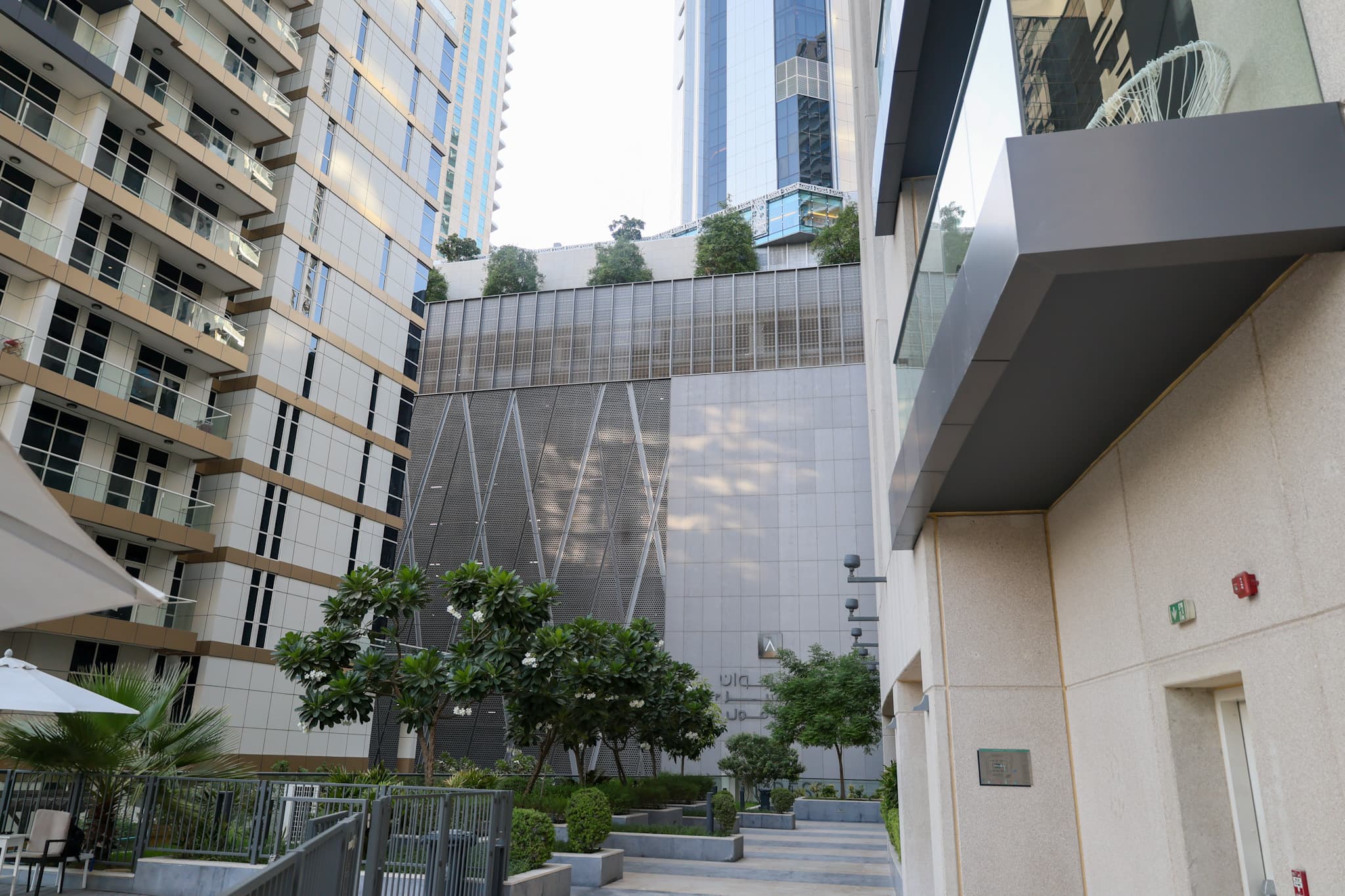 Elegant Downtown | 3 bedrooms Apartment | Fully Furnished | Dual Balcony - Thumbnail 3