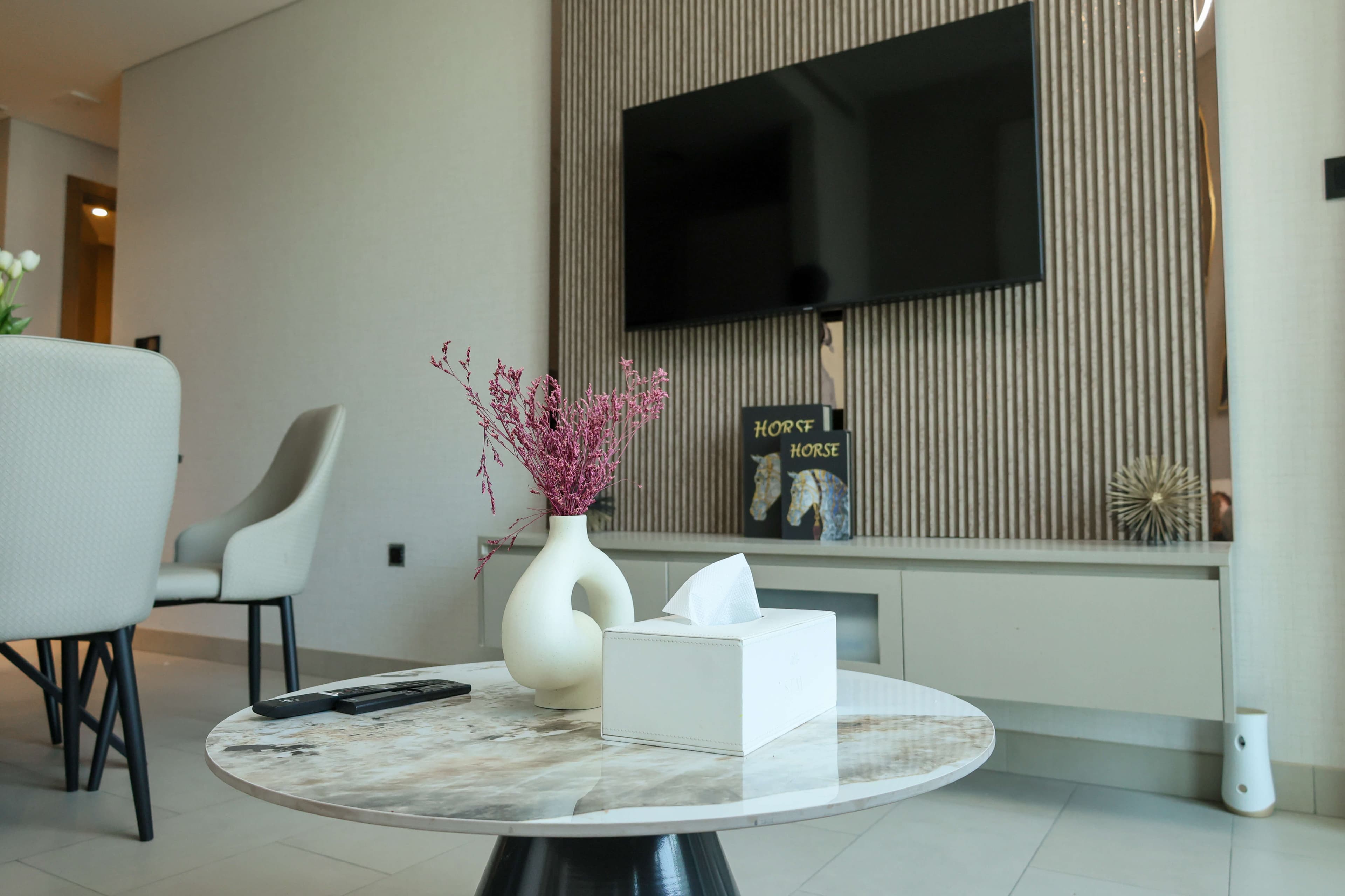 Sobha Hartland - Waves - Thumbnail 17